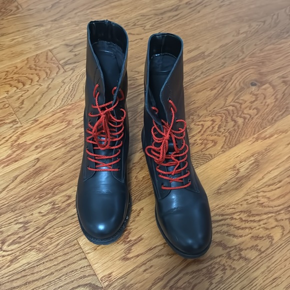 Black Deena and Ozzy boots - Picture 2 of 5